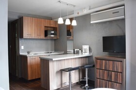 Hotel Block Suites