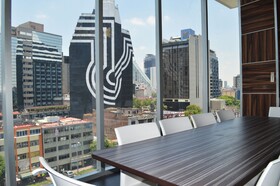 Hotel Block Suites