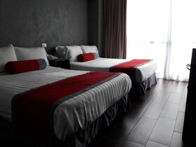 Hotel Block Suites