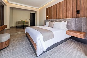 Hotel Casa Nou