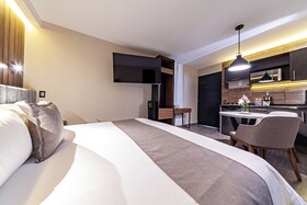 Hotel Casa Nou