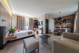 Hotel Casa Nou