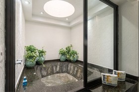 Hotel Embassy