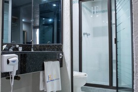 Hotel Embassy