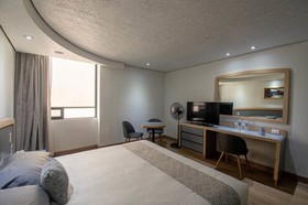 Hotel Embassy
