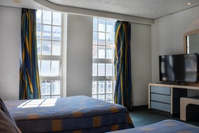 Hotel Embassy