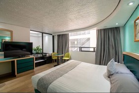 Hotel Embassy