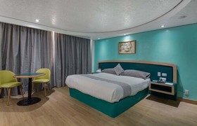 Hotel Embassy