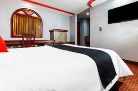 Hotel Estrella de Oriente by OYO Rooms