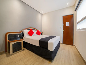 Hotel Monarca