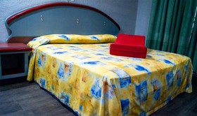 Hotel Muy-Adults-Only