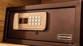 Hotel Muy-Adults-Only