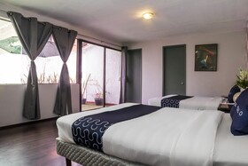Hotel Singular