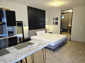 Hotel Singular