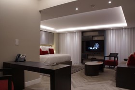 ISAAYA Hotel Boutique