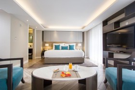 ISAAYA Hotel Boutique