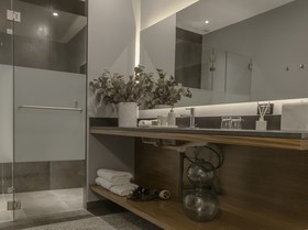 JavierInn Suites