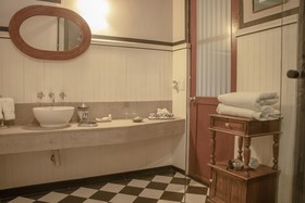 JavierInn Suites
