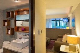 Las Suites