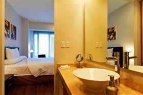 Plaza Suites