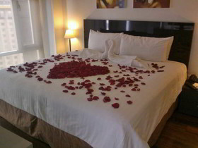 Plaza Suites