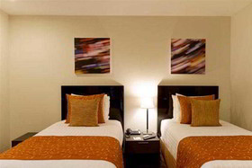 Plaza Suites