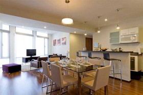 Plaza Suites