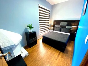 Roomies Hotel World Trade Center
