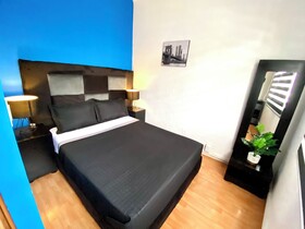 Roomies Hotel World Trade Center