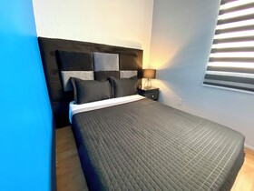 Roomies Hotel World Trade Center