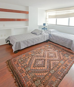 Shakespeare Apartment