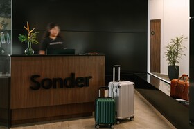 Sonder Aria