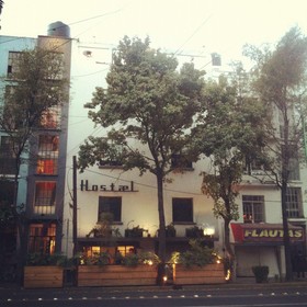 Stayinn Barefoot Condesa