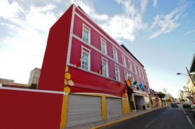 First Inn Hotel & Business