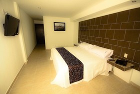 First Inn Hotel & Business