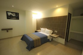 First Inn Hotel & Business