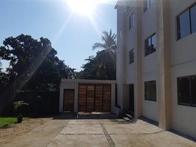 Hotel Ashly Loma Larga