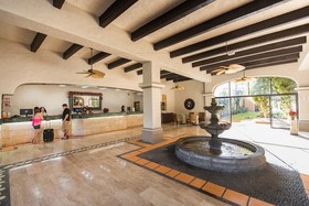 Santa Fe Oceansuites at Costa de Oro