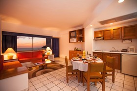 Santa Fe Oceansuites at Costa de Oro