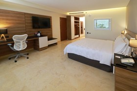 Holiday Inn & Suites Puerto Vallarta Marina & Golf