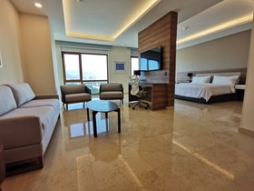 Holiday Inn & Suites Puerto Vallarta Marina & Golf