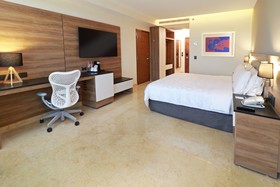 Holiday Inn & Suites Puerto Vallarta Marina & Golf