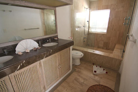 Hermosa Villa En Las Brisas, Acapulco