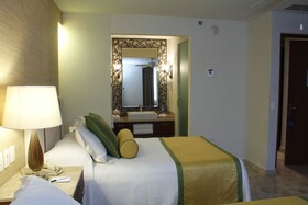 Dreams Acapulco Resort & Spa