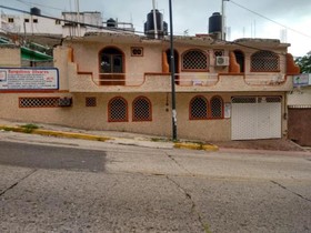 Hotel y Bungalows Olivares
