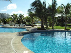 Mayan Lakes