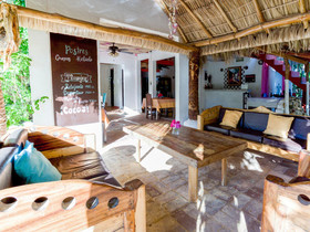Nuestra Casa-Sai (Pet Friendly Hotel & Beach Club)