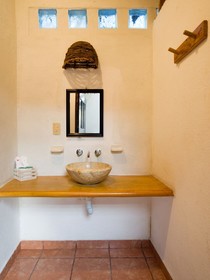 Nuestra Casa-Sai (Pet Friendly Hotel & Beach Club)