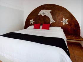 Nuestra Casa-Sai (Pet Friendly Hotel & Beach Club)