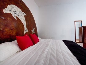Nuestra Casa-Sai (Pet Friendly Hotel & Beach Club)
